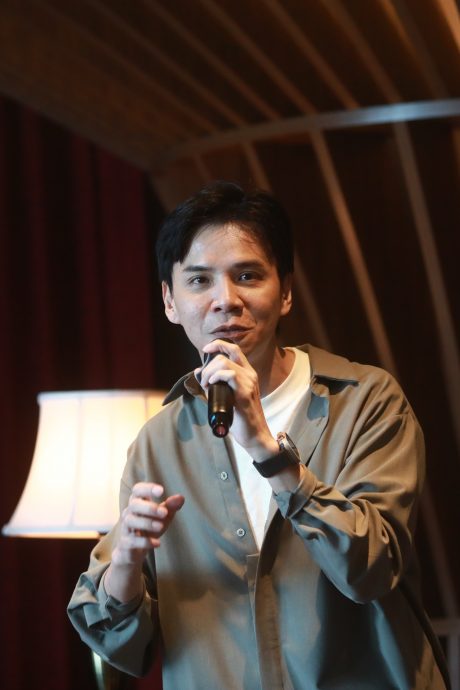 可晴吐槽“DJ做闷了”重拾旧业 温力铭创作流行福音压力大