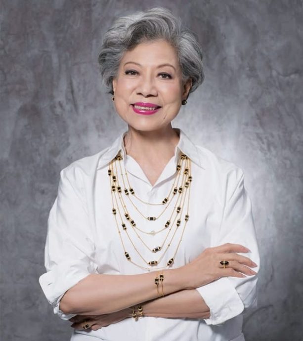 吊钢丝3米坠下昏迷不醒 罗兰自爆险变植物人