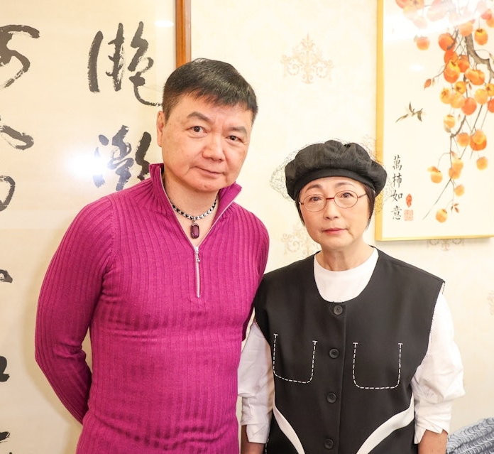 向苑琼丹老板预支28万手术费 艾威爱妻急需换肝