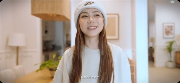 圆儿时梦想出书当作家 邓紫棋财女晋身才女　