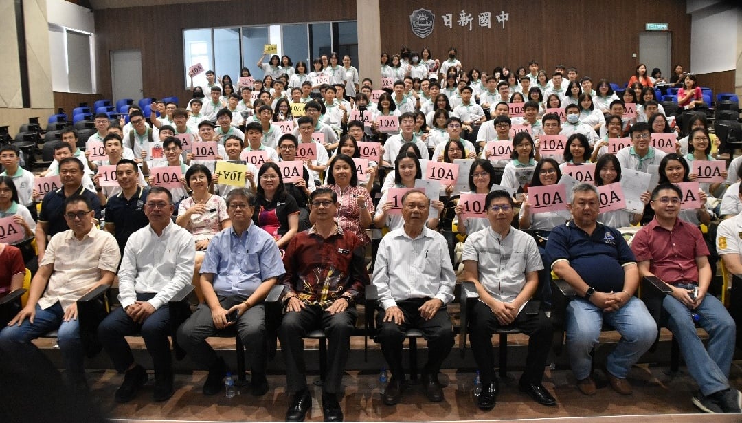 (大北马)SPM,日新中学考生100%及格,349人考5A或以上