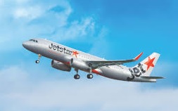 女乘客闹事图开机舱门 捷星客机中途迫折返