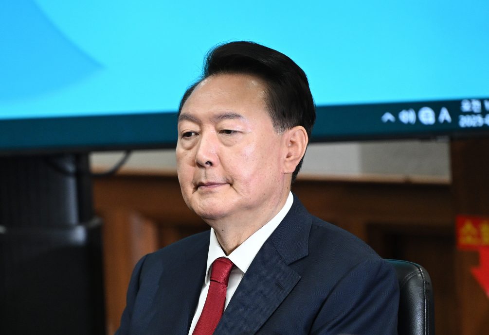 尹锡悦就内乱刑案再出庭受审 庭审场景首次曝光