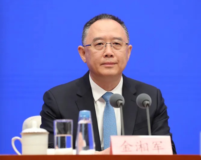 山西省长金湘军任上被查 2天前还曾主持会议