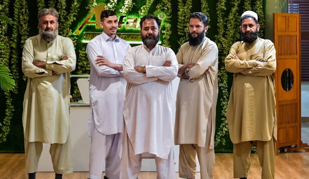 布特拉高原气爆|勇敢跳河救人 5巴基斯坦男获颁表扬证书