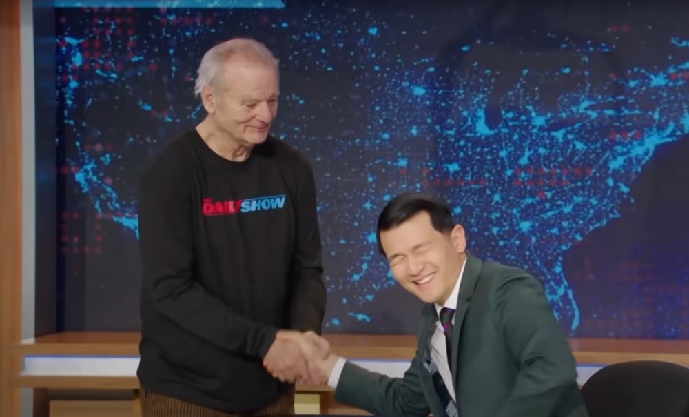 曾持大马护照促不喜欢特朗普者回国本地出生喜剧演员钱信伊获美国公民权 