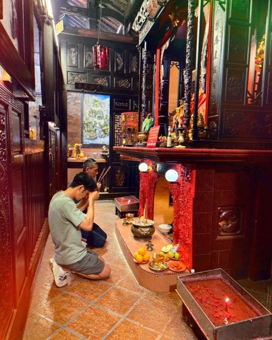 李李仁来马拍《沙央》 牙齿掉了成功黏回去
