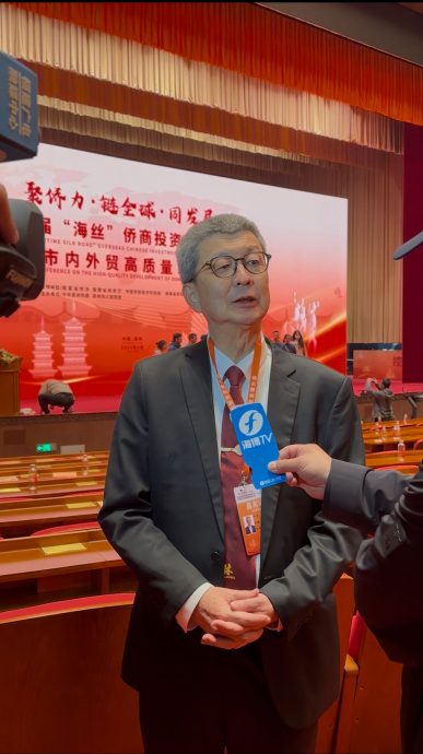 林福山赞泉州发展快速/吁海外华人前往泉州考察