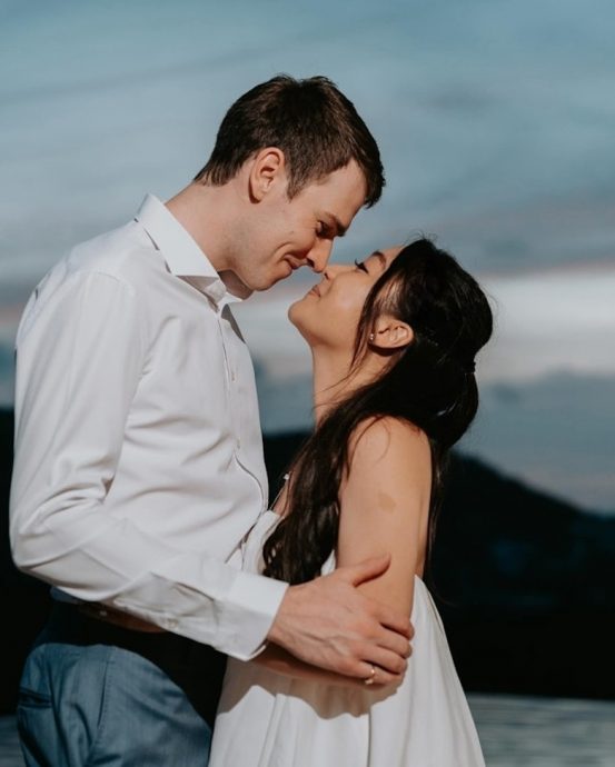 梁家辉又抱孙 小女儿产下混血小王子