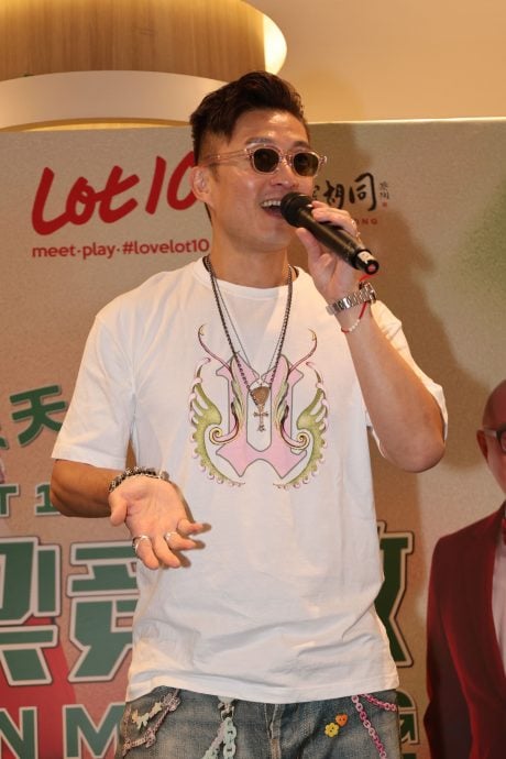 梁竞徽首来马办见面会 陈山聪惊喜现身惹尖叫	