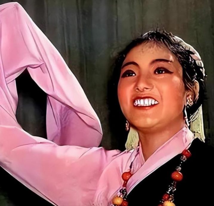 母亲雍西去世 韩红遵照遗愿不办仪式