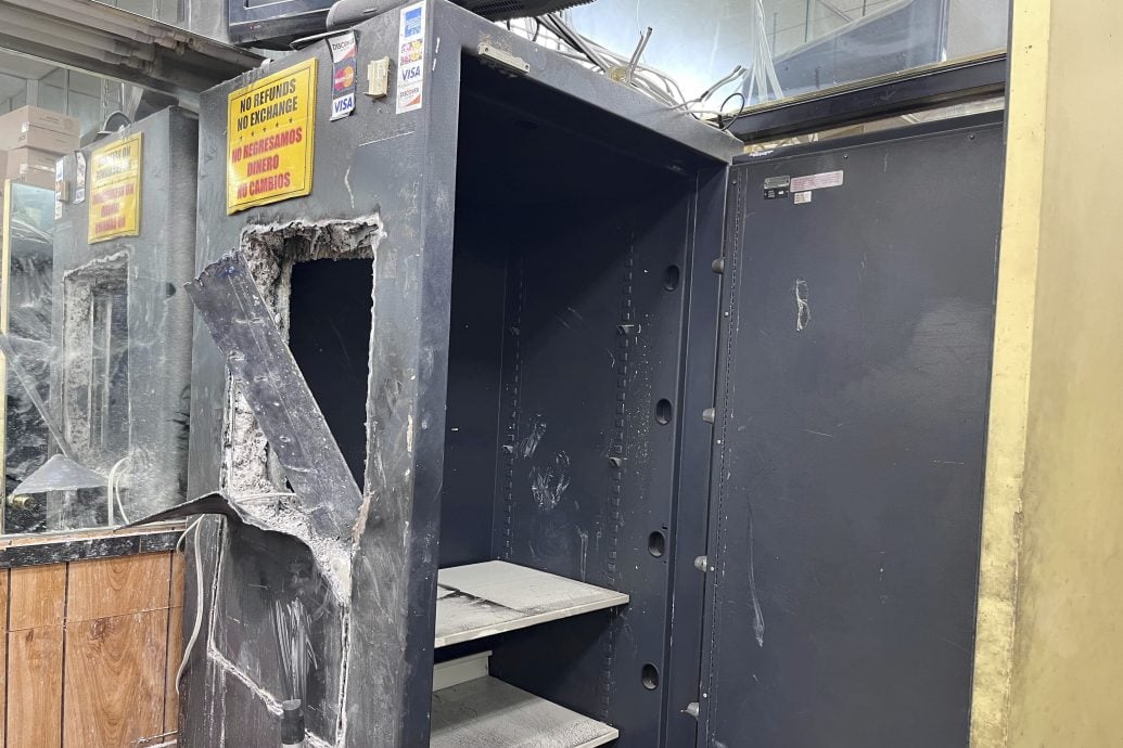 洛杉矶珠宝店遭凿墙盗窃 损失至少4400万 