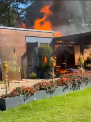 海地黑帮袭小镇262人死亡 宣布全国处紧急状态