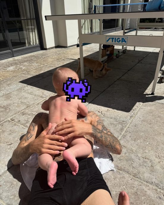 海莉被爆取消关注老公 小贾被疑婚姻再亮红灯