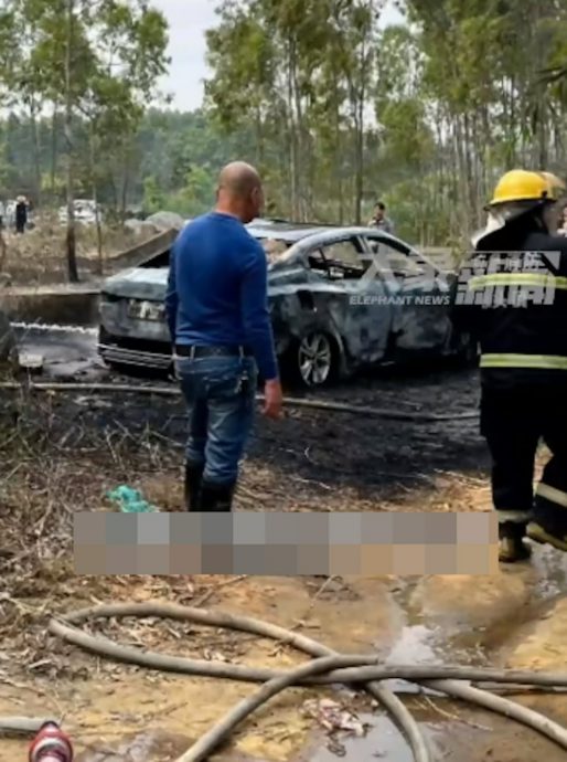  清明扫墓“烧真车”？ 目击者：烧纸钱意外引燃