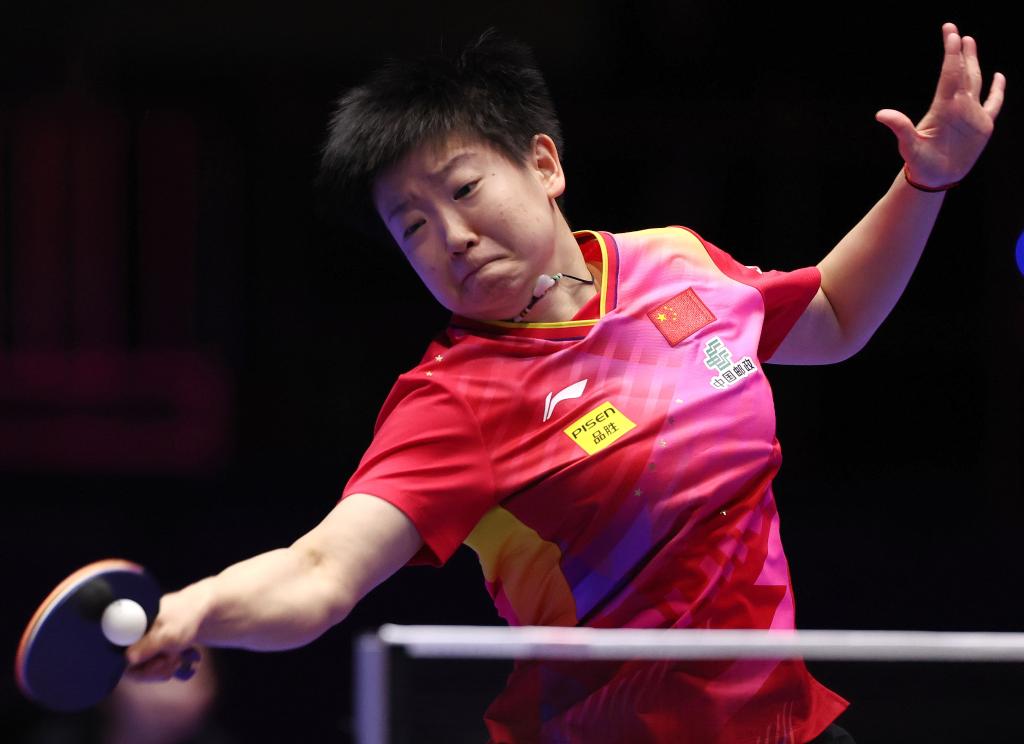 澳门世界杯乒乓赛|一个险胜一个速胜  林诗栋（孙颖莎）闯8强
