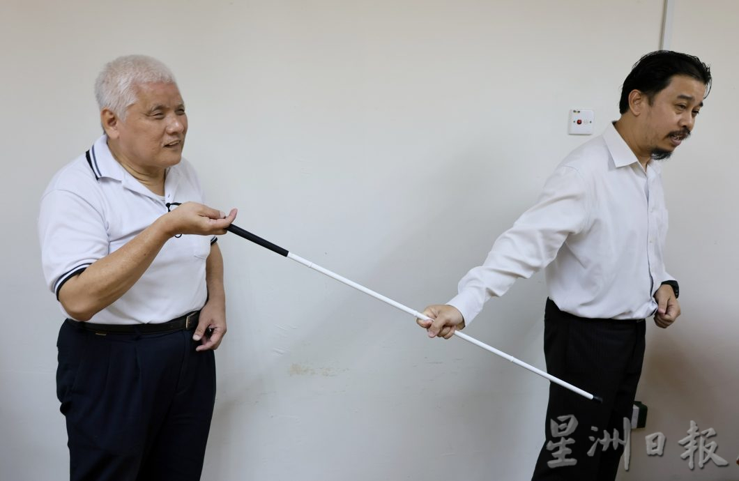 焦点（4月2日）：导盲砖01（摄影：谭湘璇）