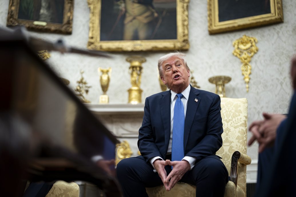 特朗普声称中美已举行贸易会谈 与北京说法不一