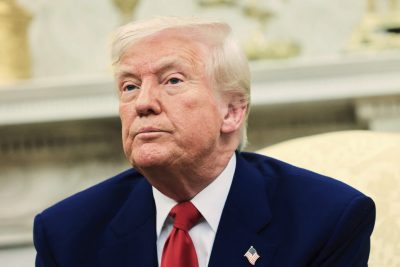  特朗普宣布美伊将进行“直接”核谈判  伊朗：“间接”高层会谈