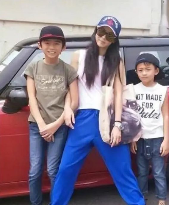 王菲起舞不敌2优秀儿子 谢霆锋演唱会张柏芝才是大赢家