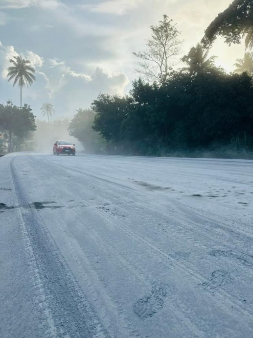 看世界 菲律宾布卢桑火山喷发 当局调高警戒等级