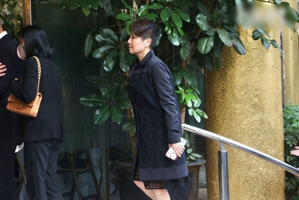 看世界)李兆基逝世在香港殡仪馆设灵政商界人士到场致祭