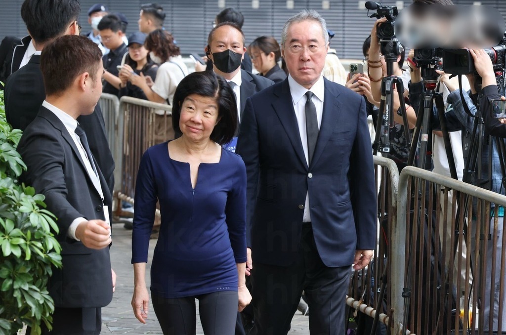 看世界)李兆基逝世在香港殡仪馆设灵政商界人士到场致祭