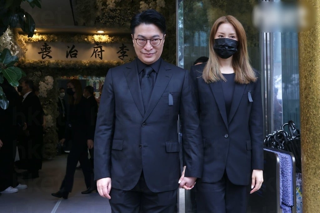 看世界)李兆基逝世在香港殡仪馆设灵政商界人士到场致祭