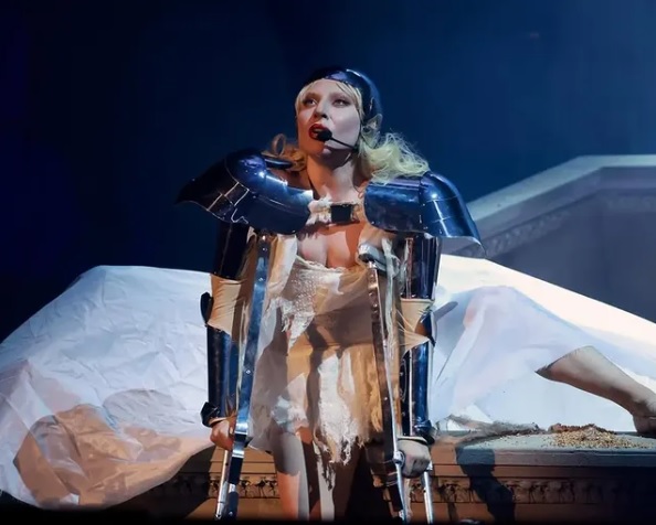 科切拉丨2小时剧目式震撼演出 女神卡卡舞台封神!