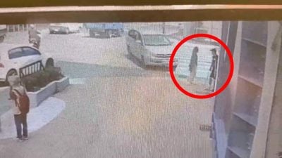等過馬路車子迎面猛撞 男子慘遭夾斃女重傷