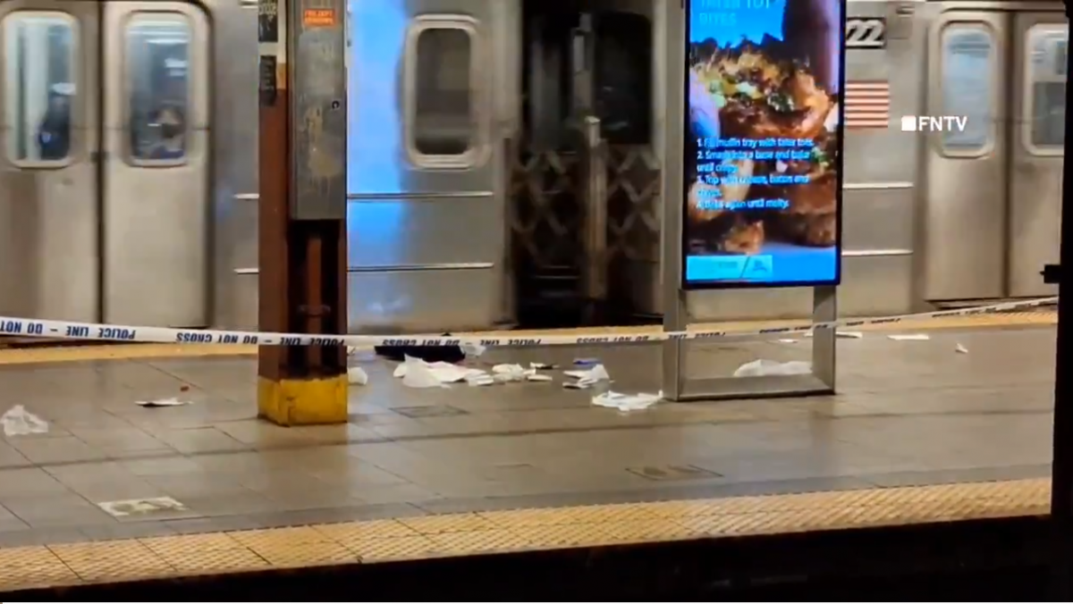 纽约地铁站命案 疑因鞋子被踩爆争执 男子被刺死