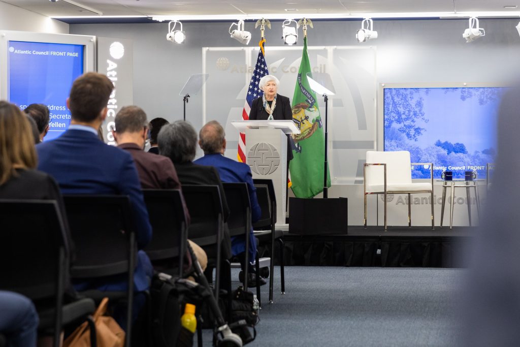 美前财长叶伦警告 美国经济陷入衰退风险上升