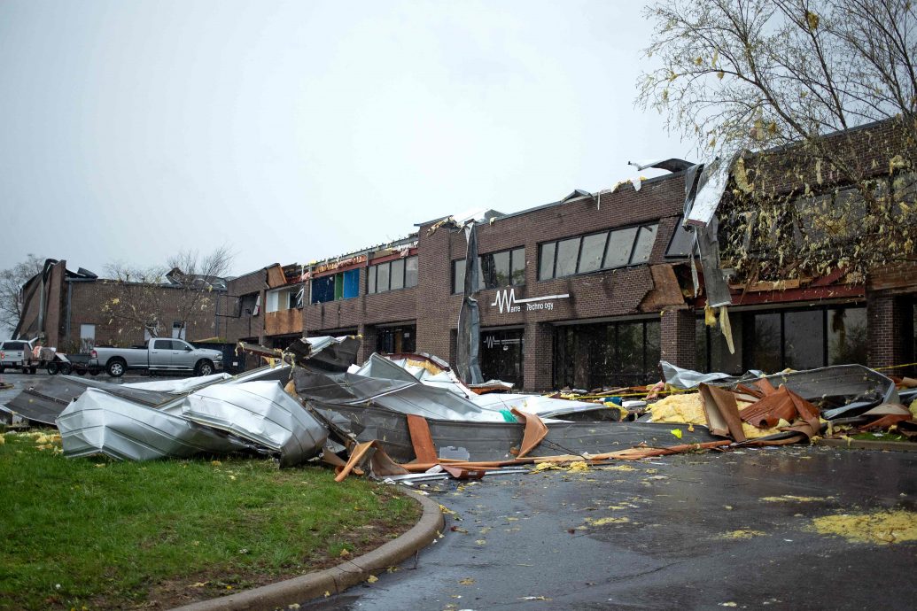 美国中部及南部遭龙卷风吹袭酿至少7死 气象局:或现百年一遇雨灾