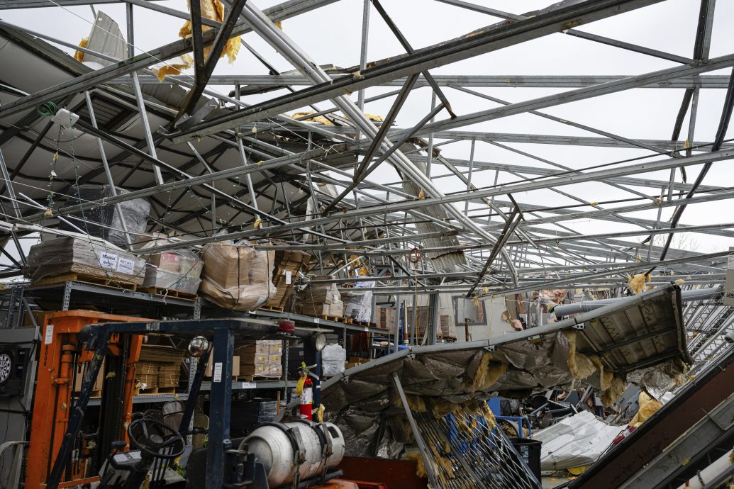 美国中部及南部遭龙卷风吹袭酿至少7死 气象局:或现百年一遇雨灾