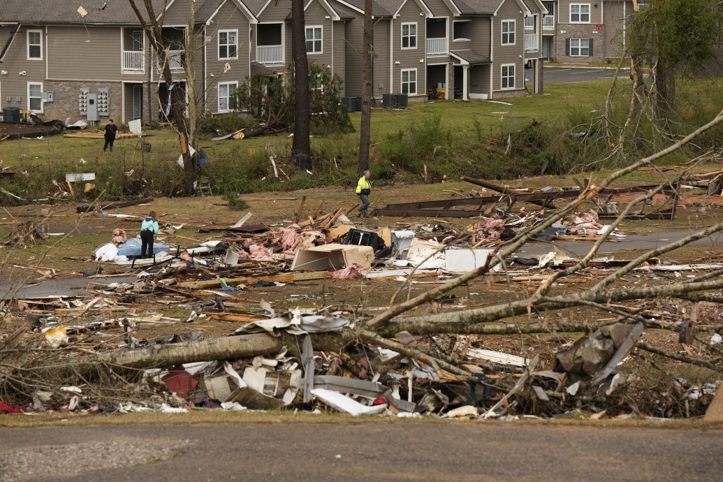 美国中部及南部遭龙卷风吹袭酿至少7死 气象局:或现百年一遇雨灾