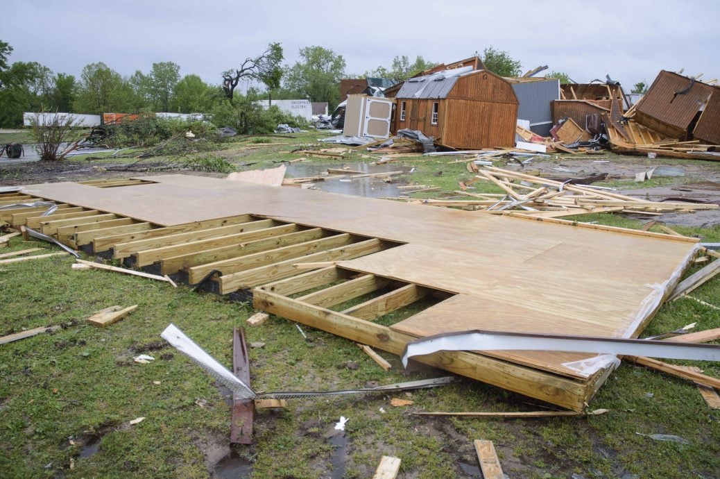 美国多地遭恶劣天气威胁!俄克拉荷马州2人因洪水遇难