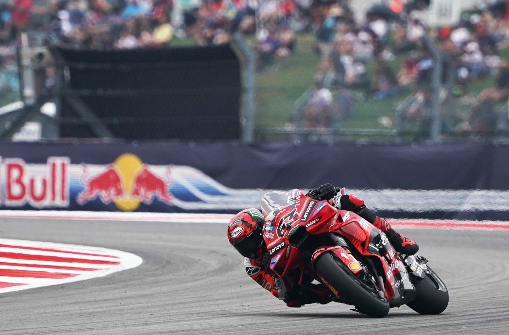 美国站世界摩托车大赛| 马克摔车错失3连冠 巴尼亚亚本季首封王