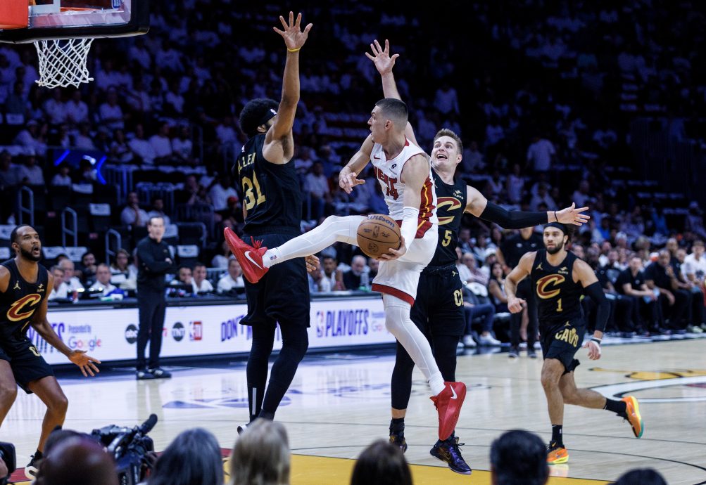 美国NBA篮球季后赛| 骑士4场净胜122分创纪录  热火史上最耻辱出局