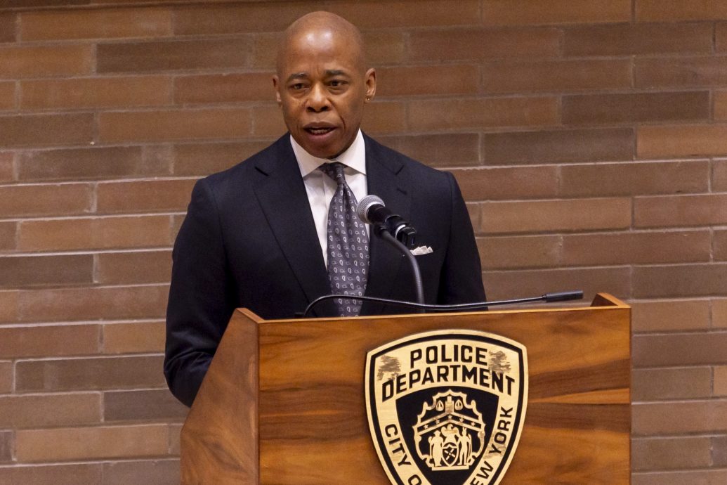 美法官决定永久撤销针对纽约市长刑事起诉