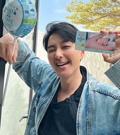 萧正楠公开儿子乳名 回TVB扫楼派姜醋