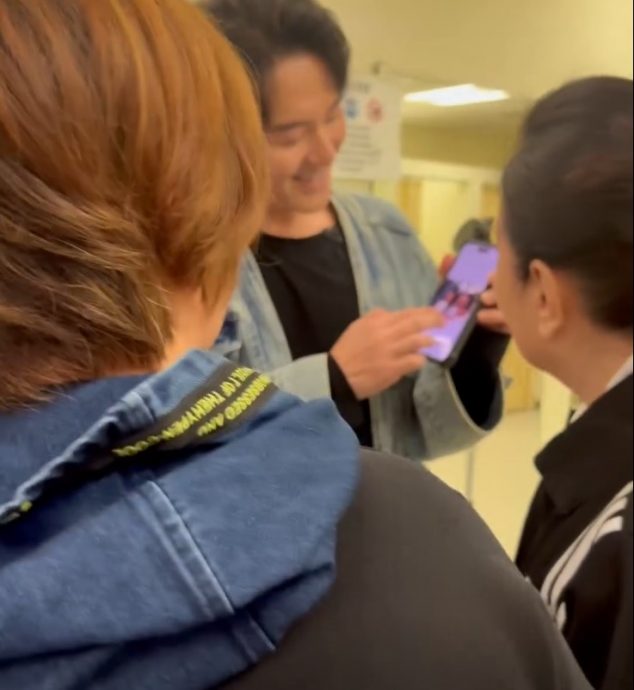 萧正楠公开儿子乳名 回TVB扫楼派姜醋