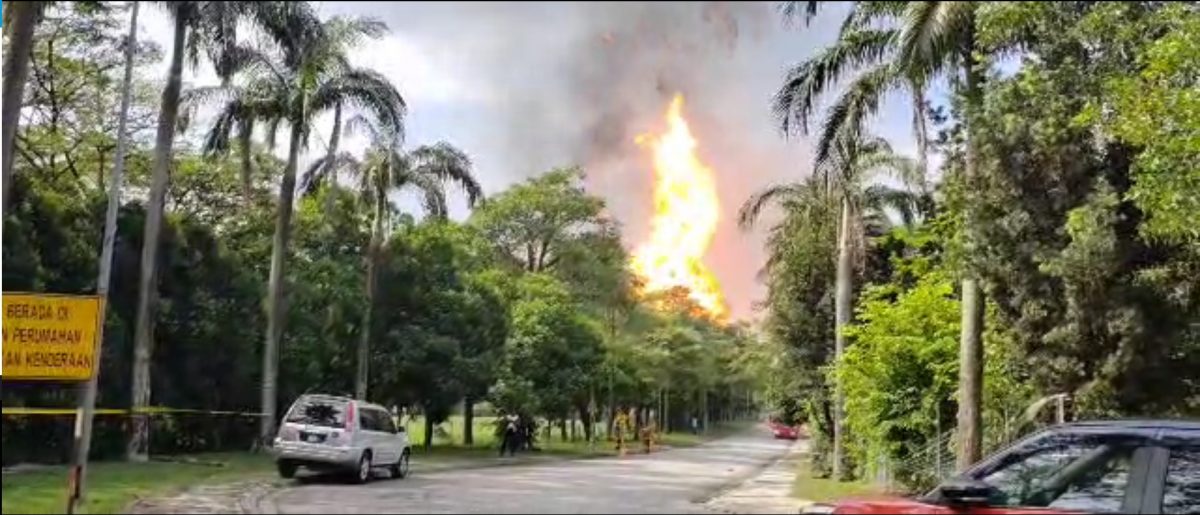 蒲种天然气管爆炸|冲天大火数小时未减弱·热浪扑面火声嗡嗡很吓人