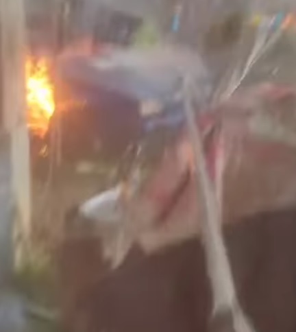 蒲种天然气管爆炸|视频|爆炸延烧民宅!轿车陷火海 居民惊恐逃离