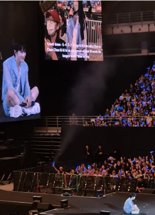 被女“生米”告白爆击心脏 周深当场腿软坐地