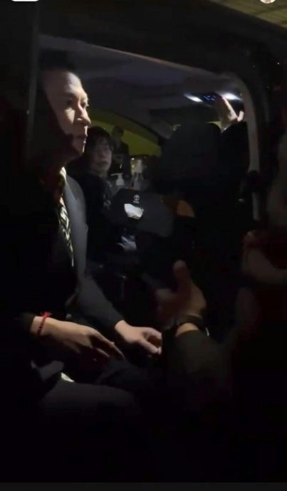 被粉丝极端行为惹怒 张家辉当面训斥