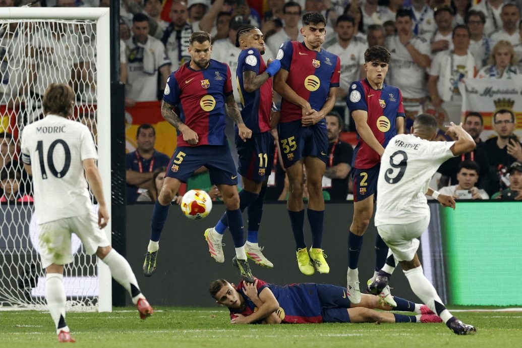 西班牙杯|本赛季三杀皇马 巴塞32度封王傲视群雄