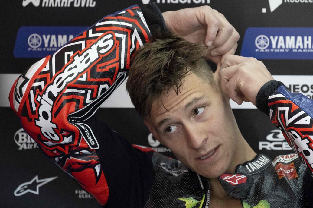 西班牙站世界摩托车大赛  夸塔拉罗本季首夺杆位