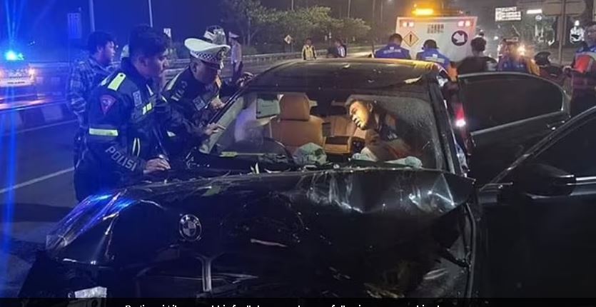 视频| 被Google地图导航老点! 印尼BMW从高架桥飞坠而下 车上2人奇迹只受轻伤