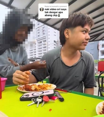 视频|乞讨遭拒恼羞成怒 女乞丐打人惹众怒