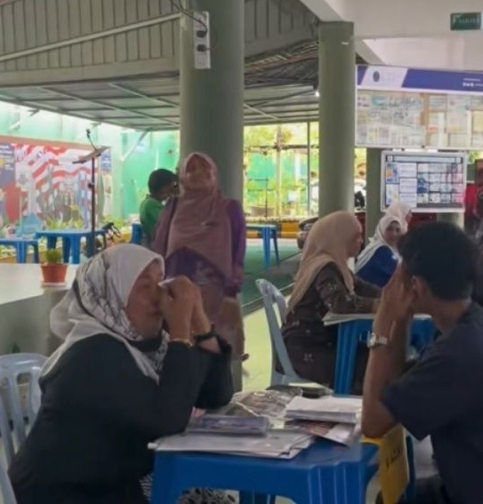 视频|SPM放榜日接获恩师噩耗 男生泪崩:我达标了,你却走了